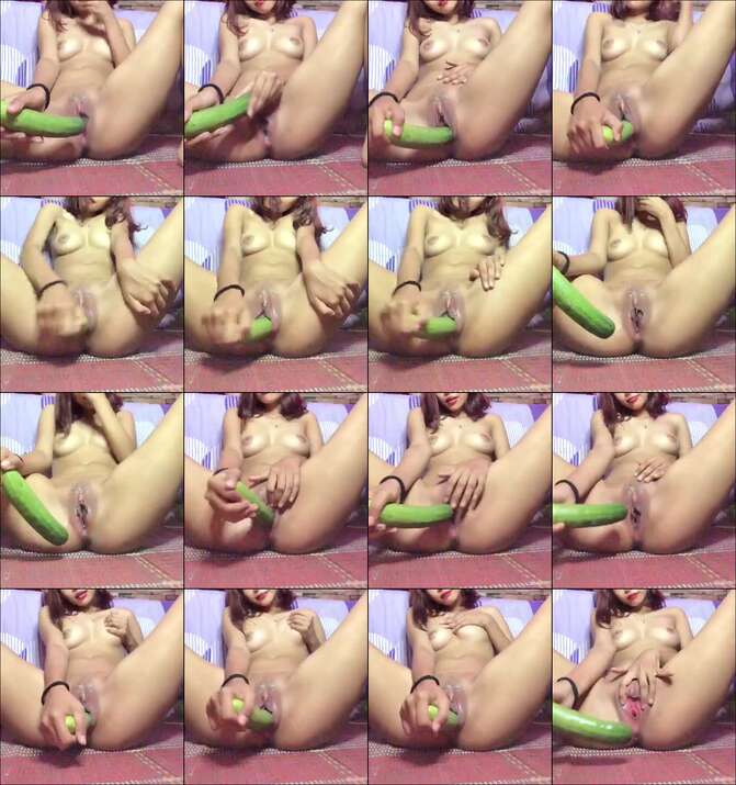 Abg memek berdaging lagi colmek pakek timun panjang
