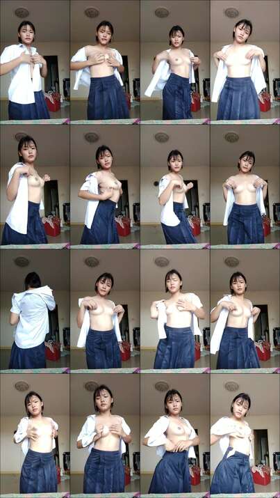 Anak SMP solo colmek main sendiri di kamar (1)