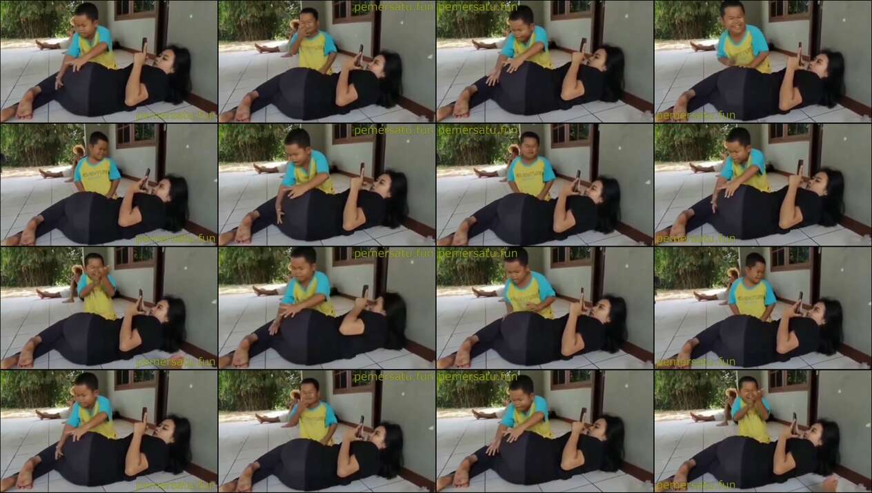 keponakan mainin memek