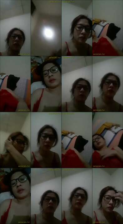 Tante Natascha rambut pendek kacamata gendut tocil sange colmek (12)