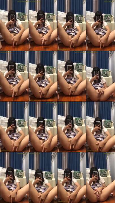 abg 18yo colok memek depan cermin cosplay juga (5)