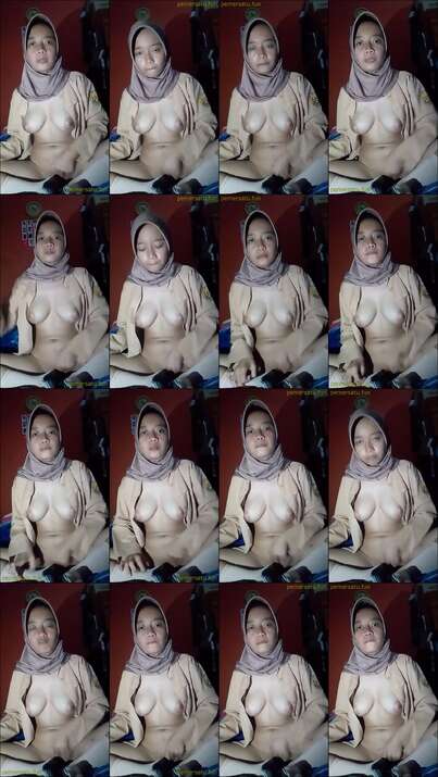 indah hijab 18yo seragam colok memek (9)