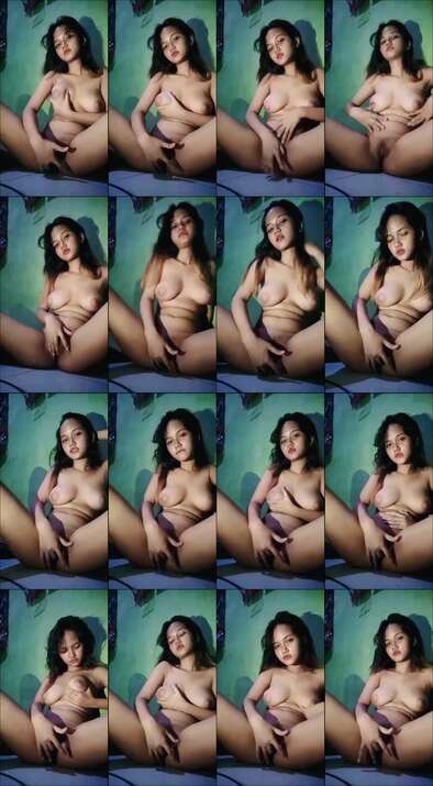 buka baju pramuka lalu telanjang dan colok memek (1)
