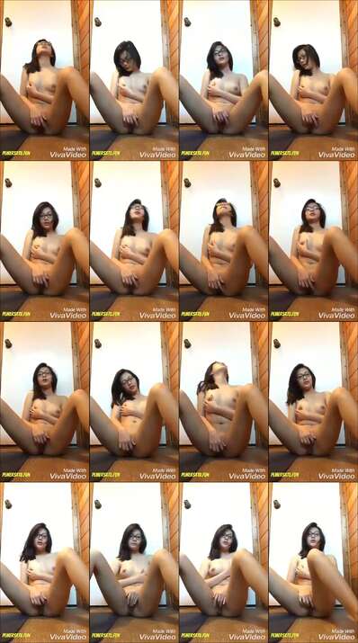 tocil kacamata cantik gemar colok memek pink (17)(2023 06 21 23 53 04 601)