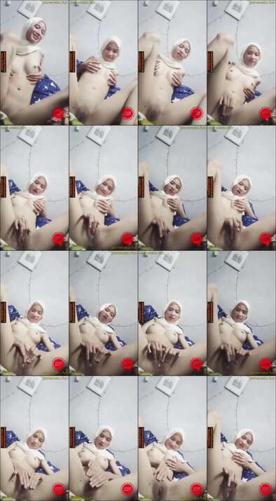 hijab cantik 19yo putih mulus senyum colok memek