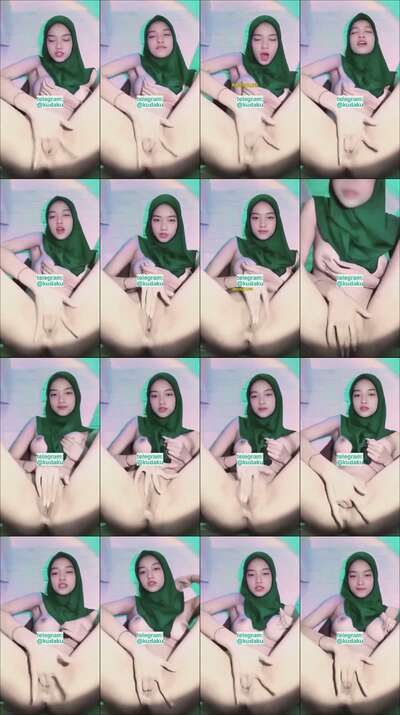 jilbab hijau cantik pamer colok memek sempit (4)
