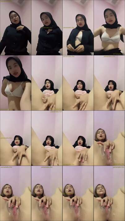Kompilasi Hijab Hitam Doyan Colok Memek Becek