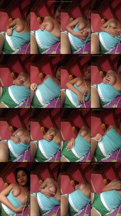 cantik 18yo tanktop biru langit colok memek (1)