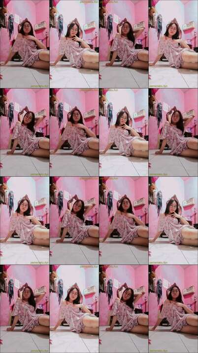 Elia ABG 18yo Kacamata Lugu Imut Bugil Colok Memek Becek (46)