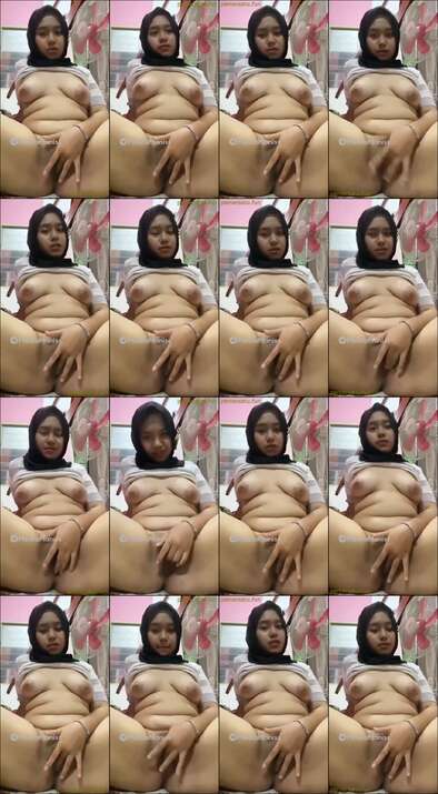 Abg jilbab manis colmek keenakan di ruang tamu