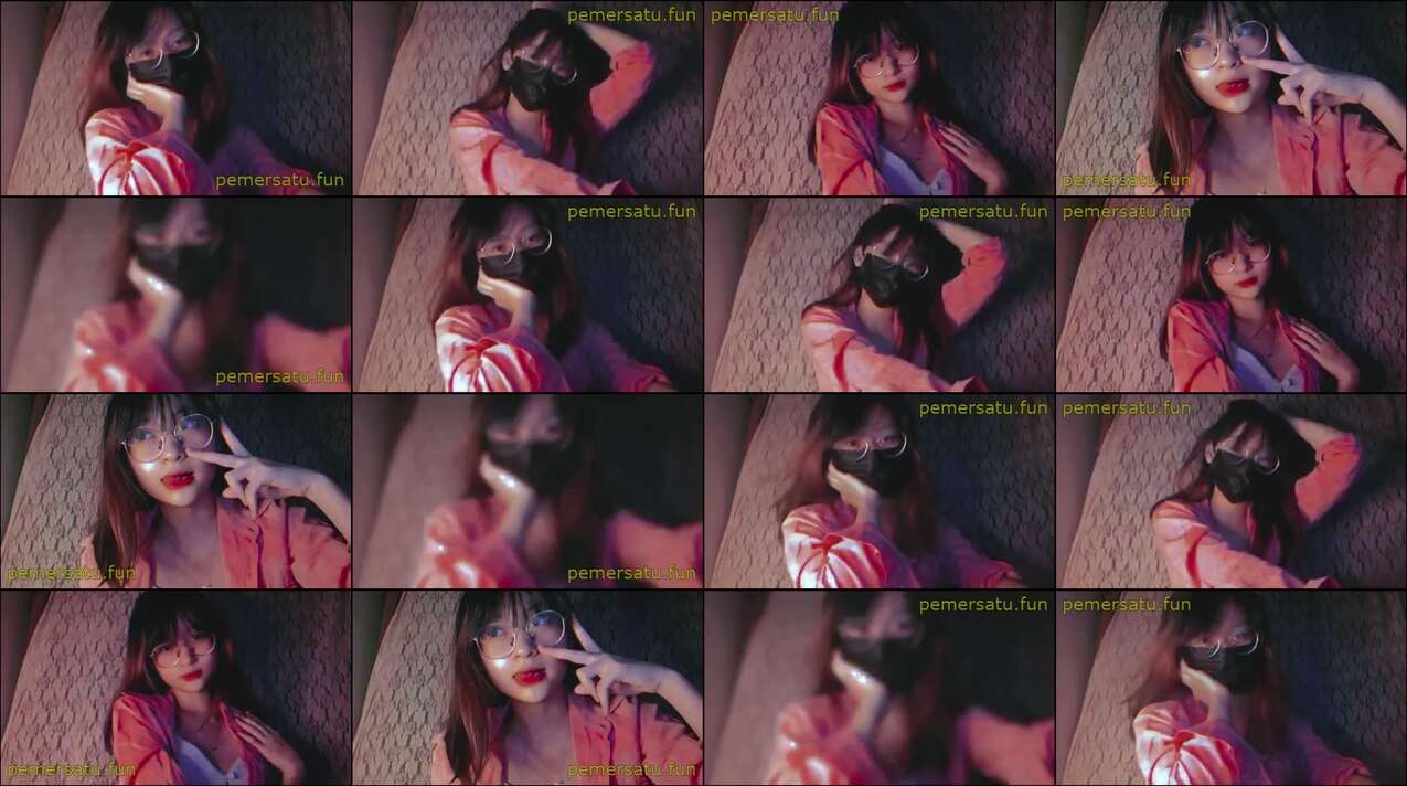 cantik mulus berkacamata 18yo sange suka colmek (41)