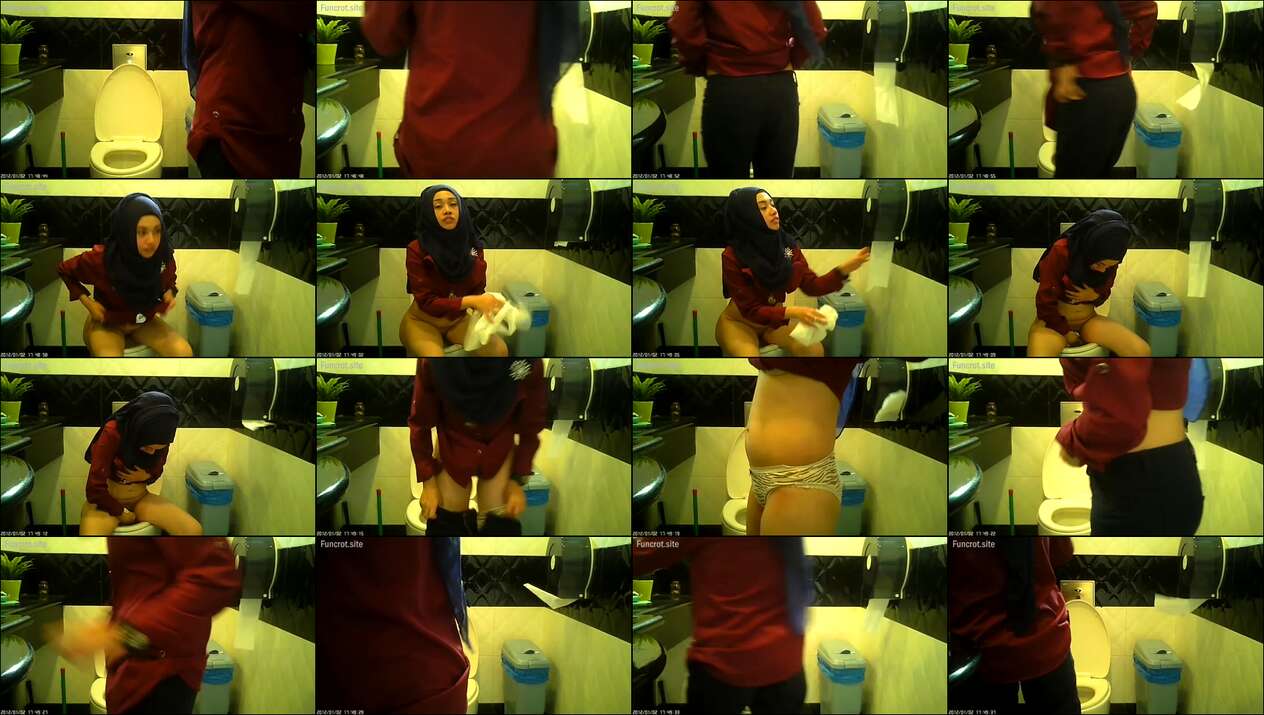Ngintip Hijab Di Wc