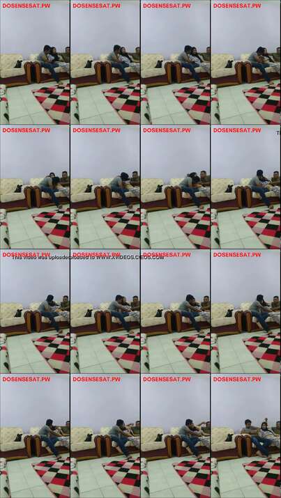 Jilbab nyobain threesome