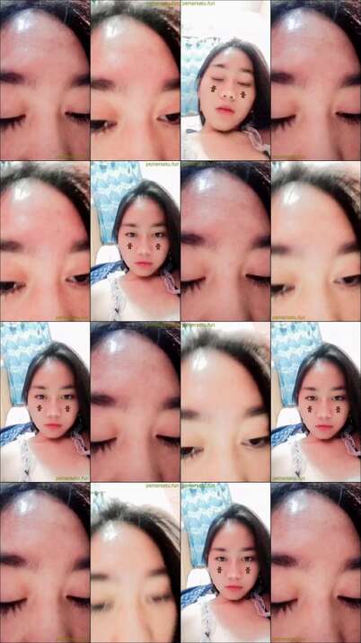 Elia ABG 18yo Kacamata Lugu Imut Bugil Colok Memek Becek (56)